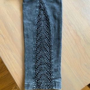 Easel Leggings, Size Medium